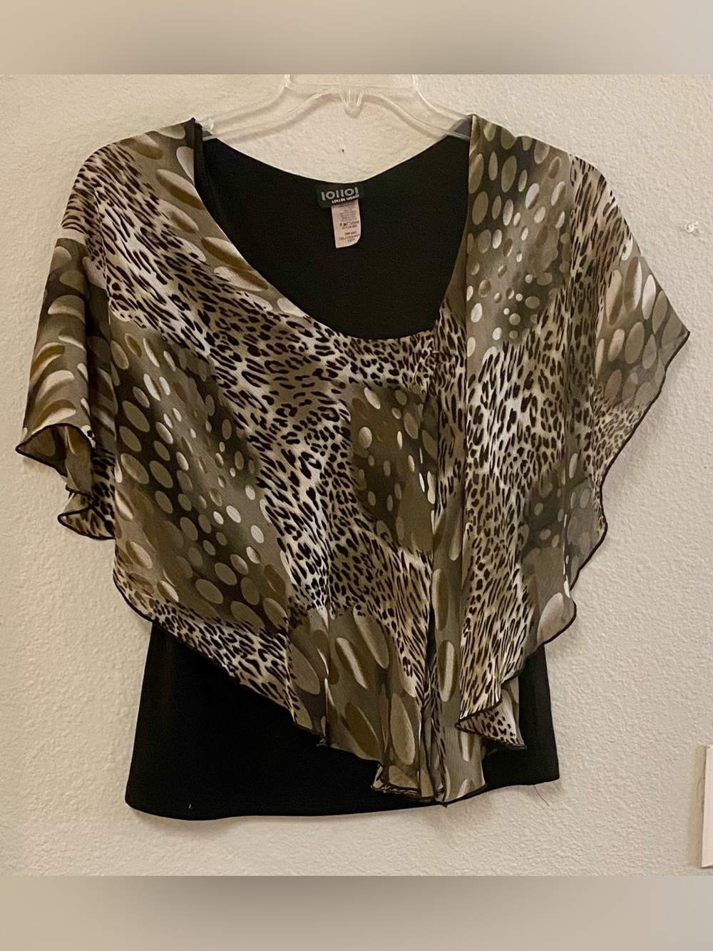 Lollol Black Top with Olive and Cream Animal Print Overlay - Size 1X - EUC